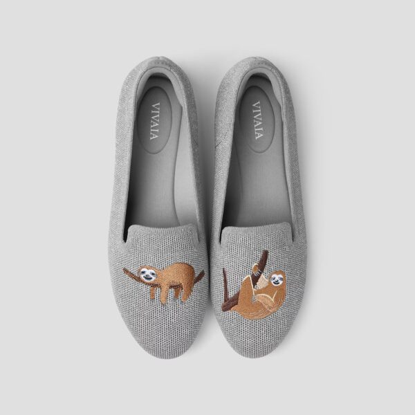 AUDREY 刺繡樂福鞋 (銀灰色樹懶)